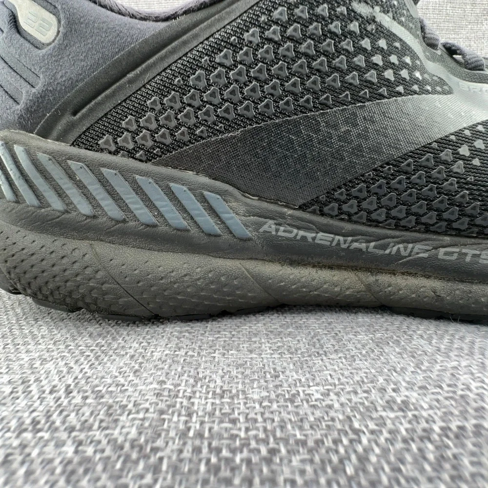 Brooks fair preowned